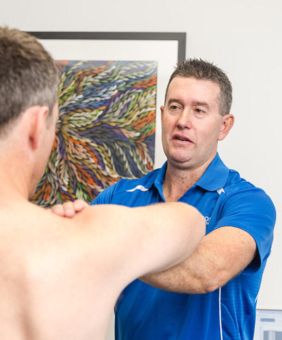 Shoulder pain physiotherapy treatment in Colac